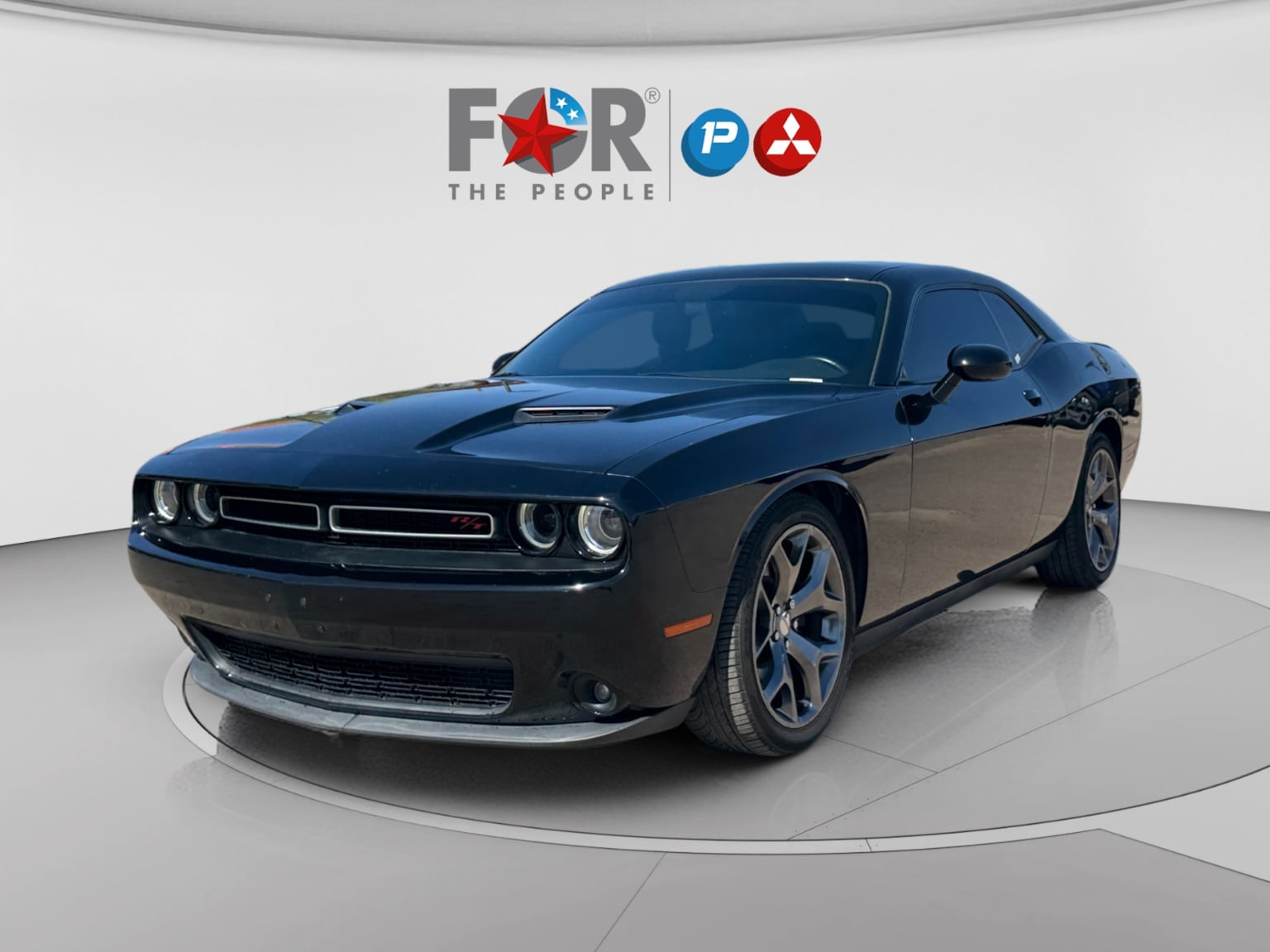 2015 Dodge Challenger R/T Plus's photo