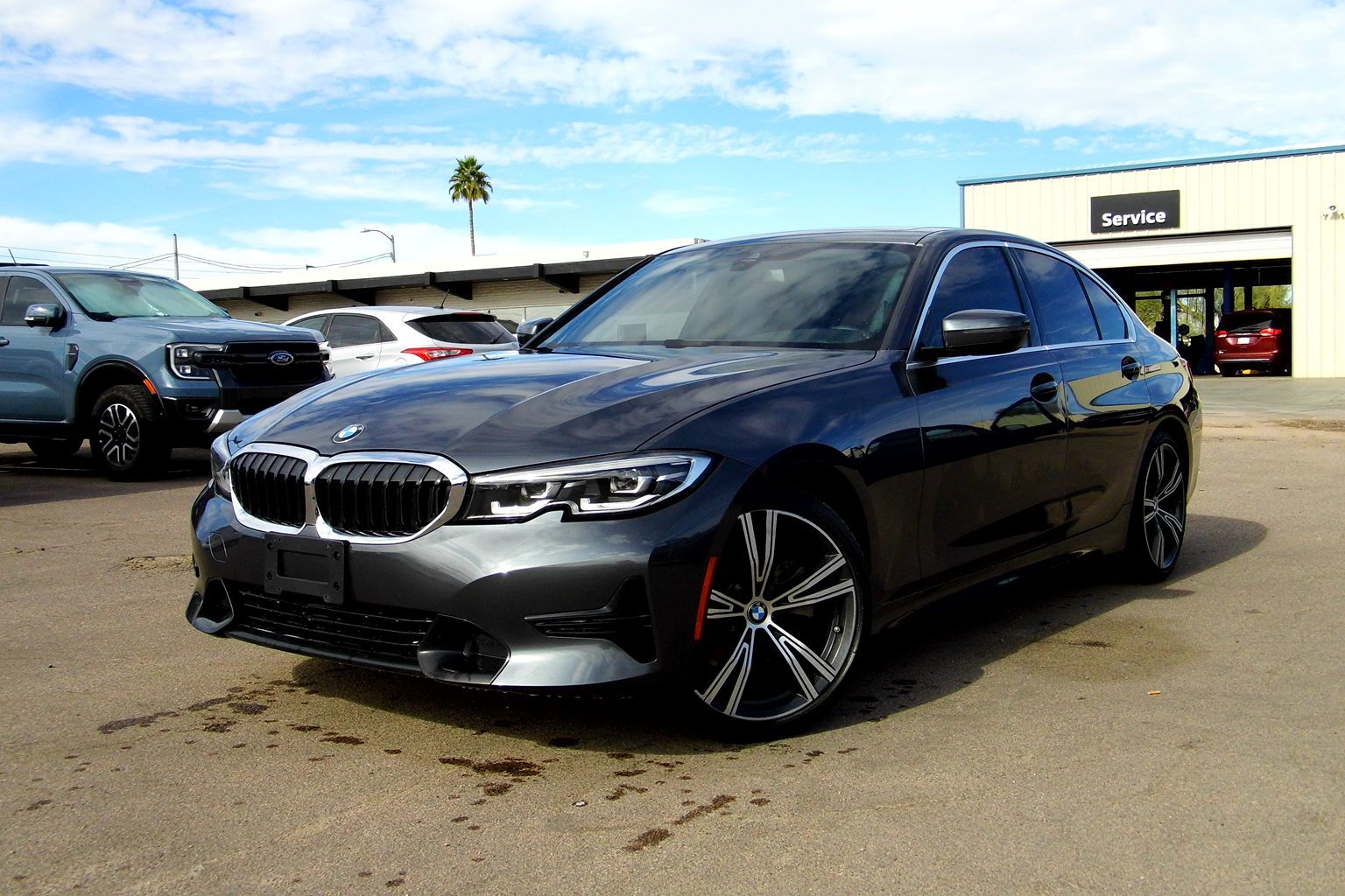 2019 BMW 3 Series 330i's photo