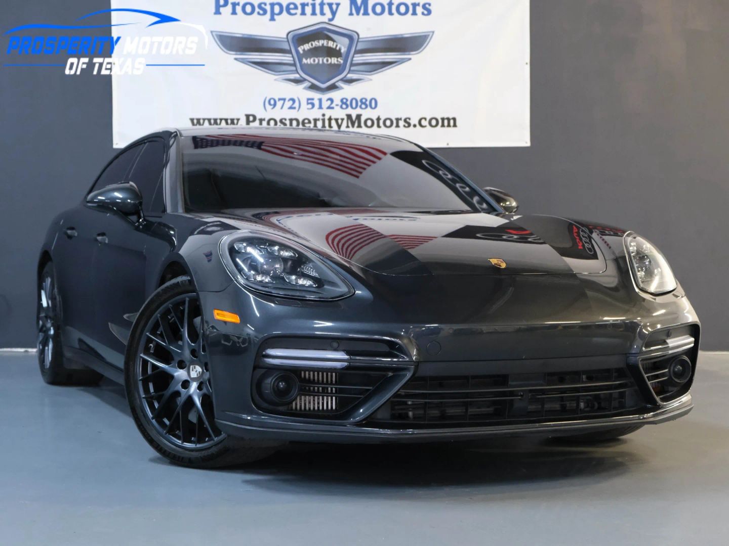 2018 Porsche Panamera Turbo's photo