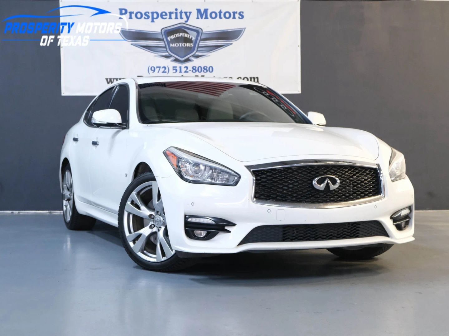 2015 INFINITI Q70 3.7's photo