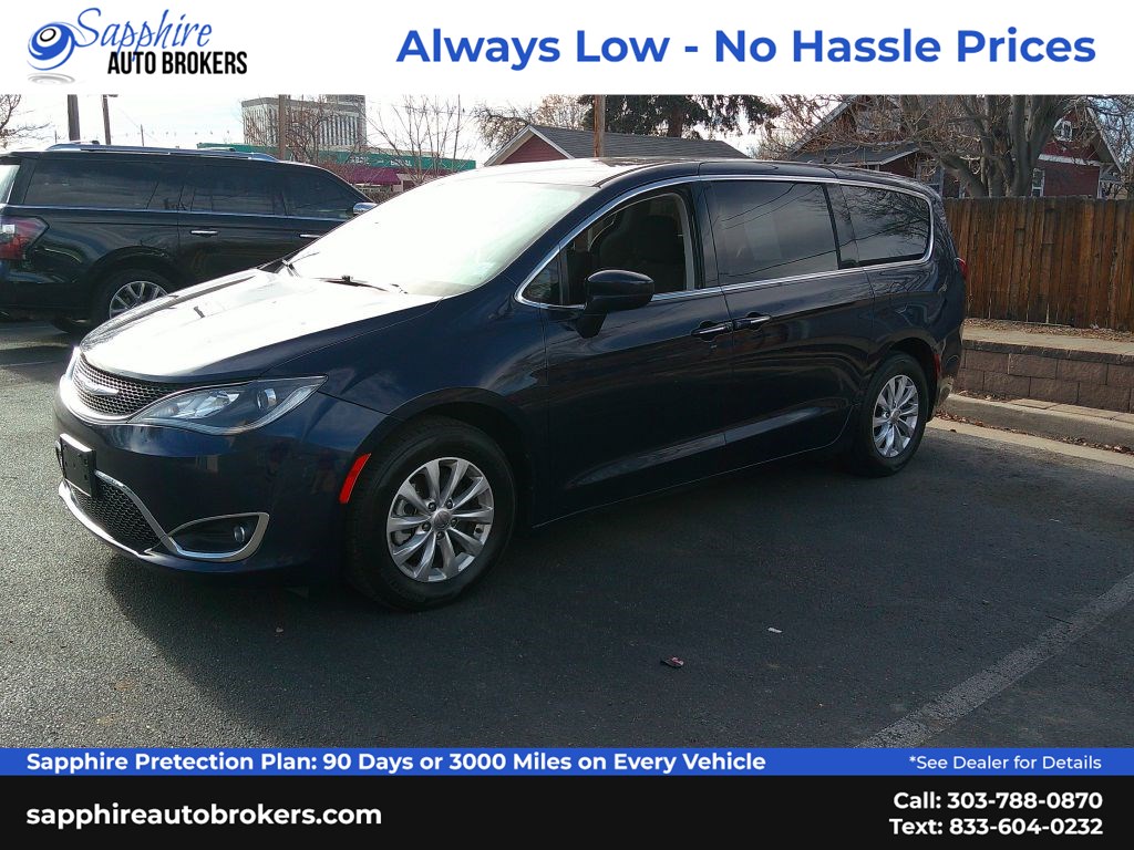 2018 Chrysler Pacifica Touring Plus's photo