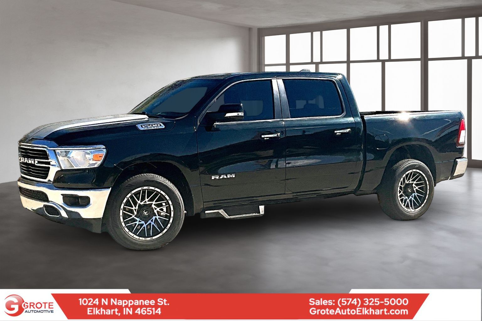 2019 RAM 1500 Big Horn/Lone Star 4x4 Crew Cab 5'7's photo