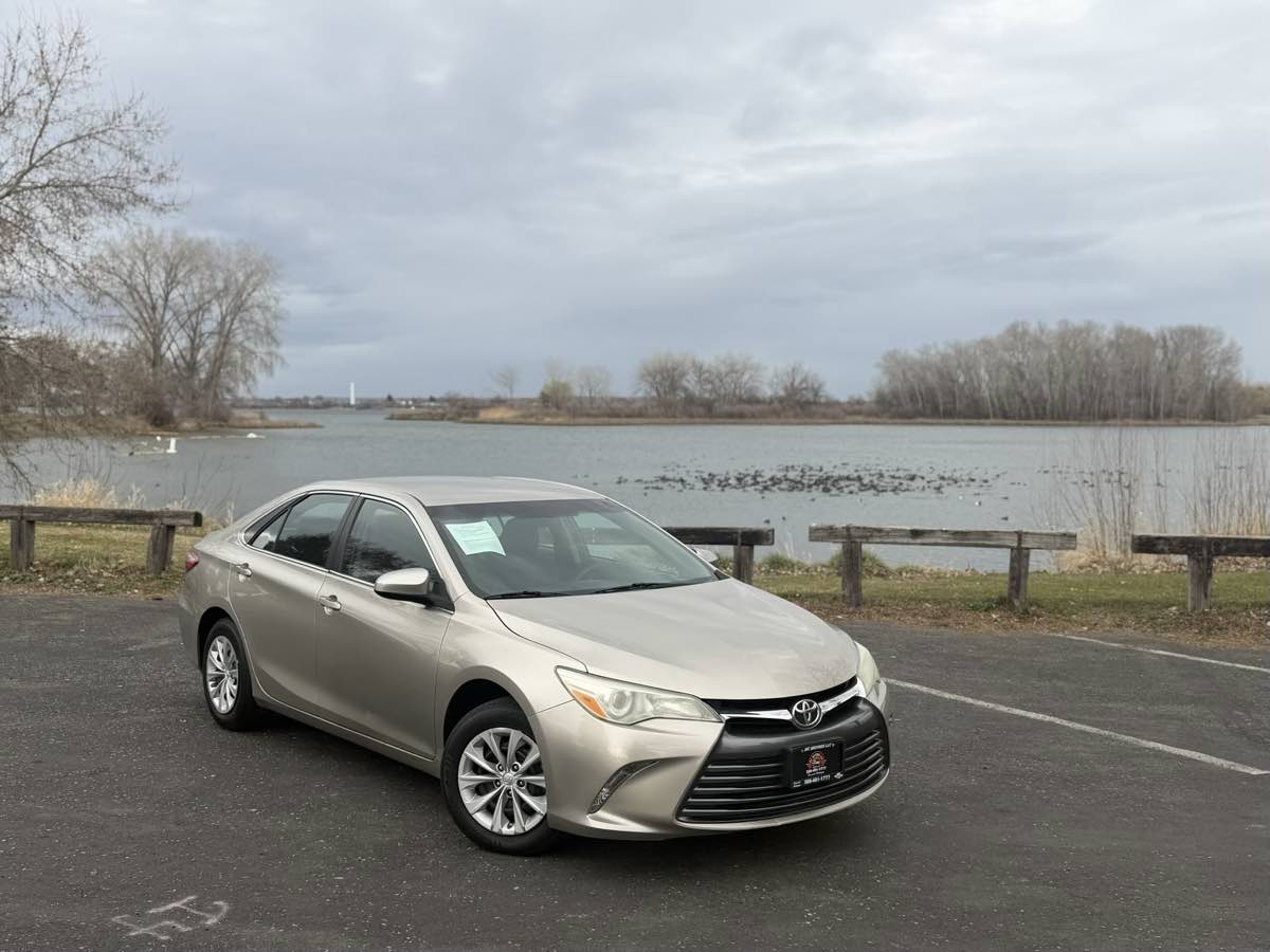 2015 Toyota Camry LE