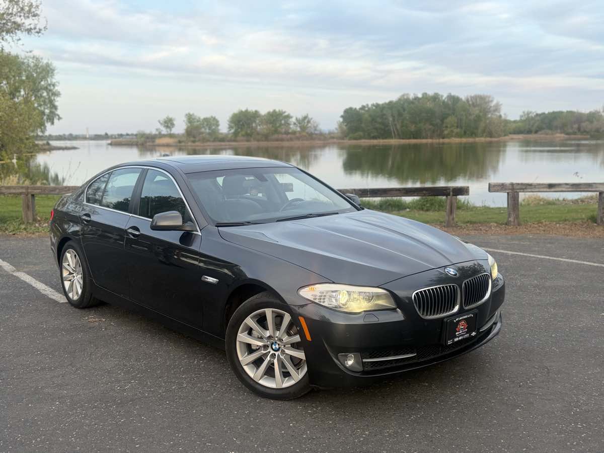 2013 BMW 5 Series 528i