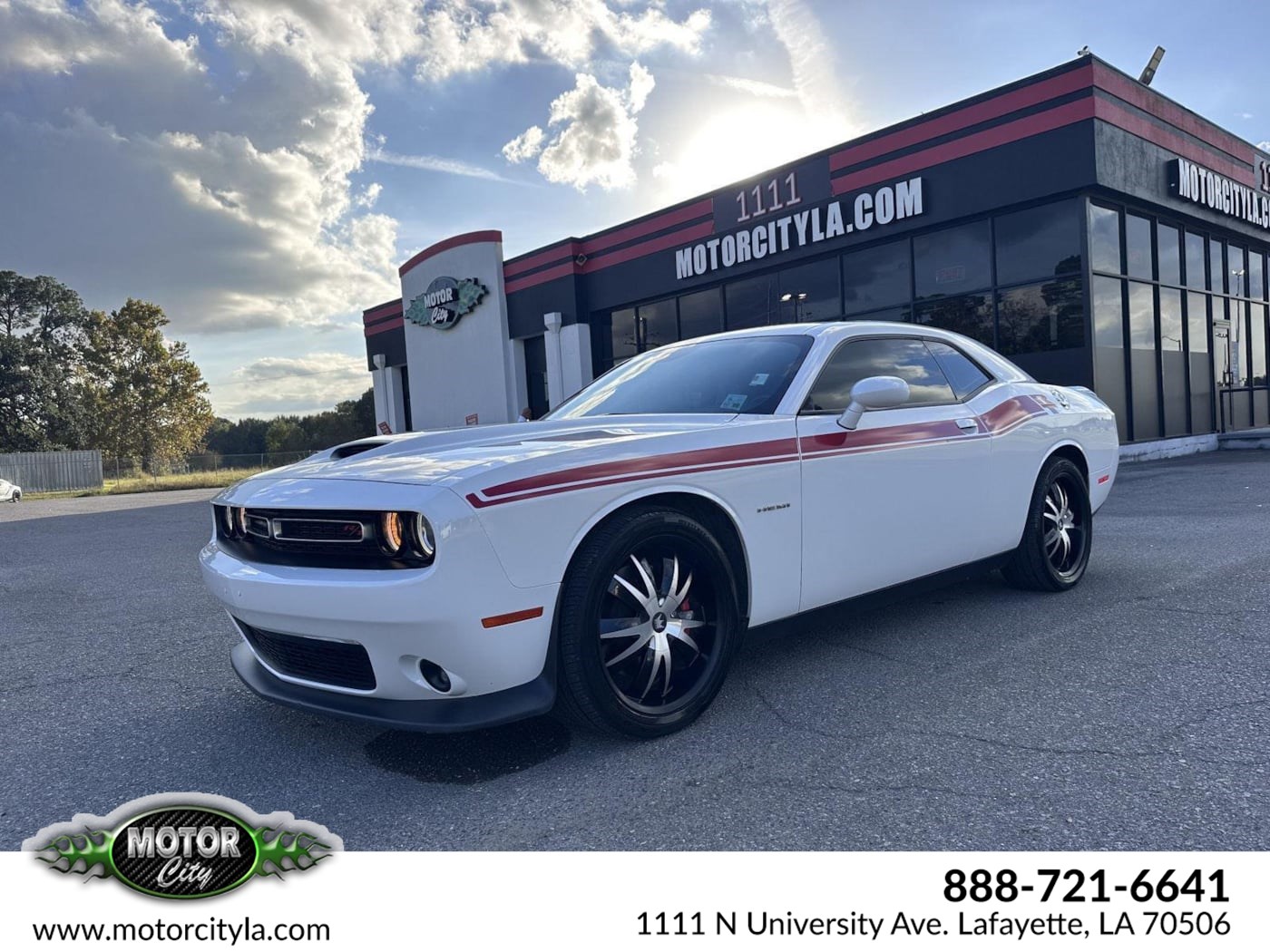 2022 Dodge Challenger R/T's photo