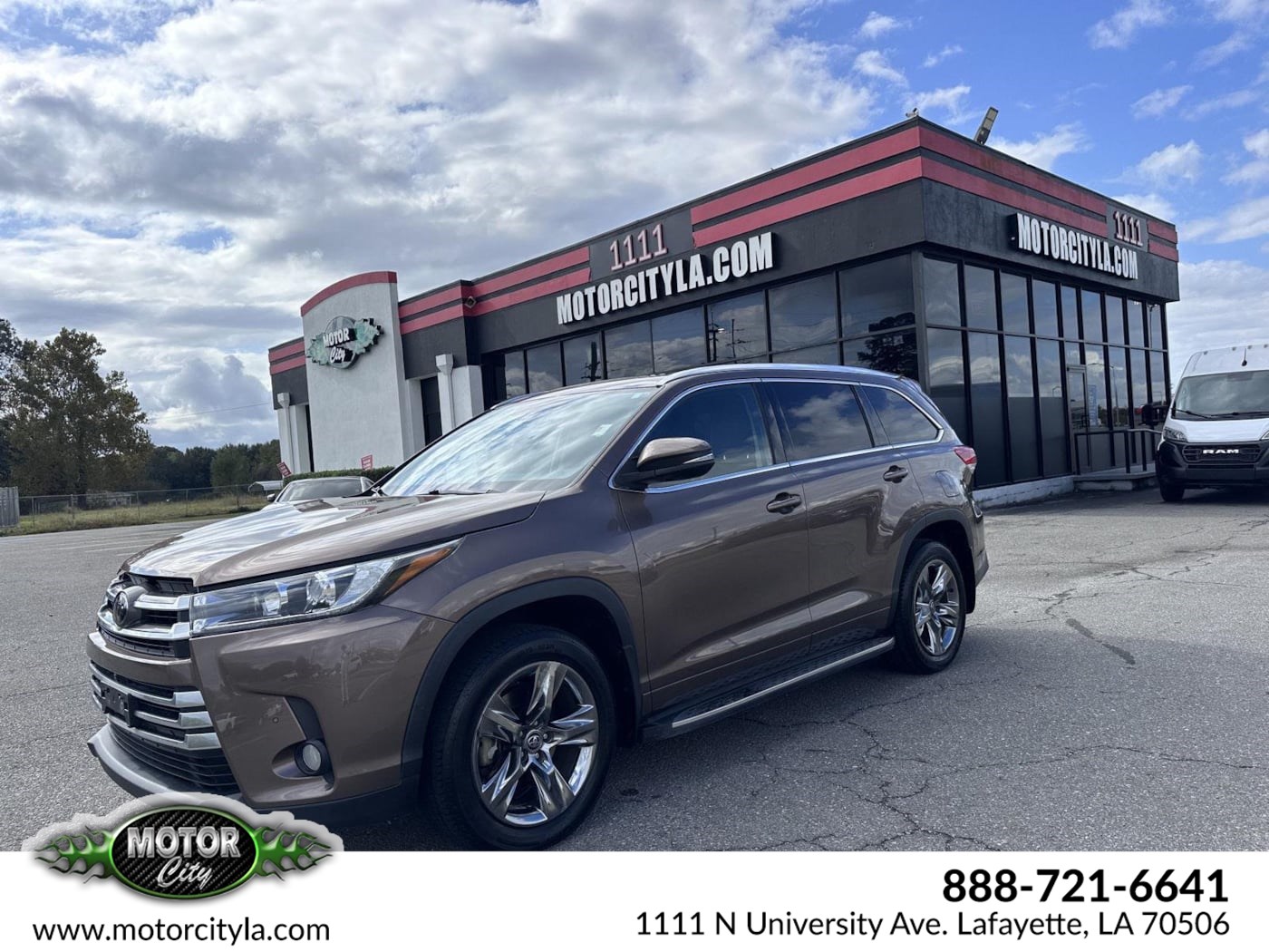 2018 Toyota Highlander Limited Platinum's photo
