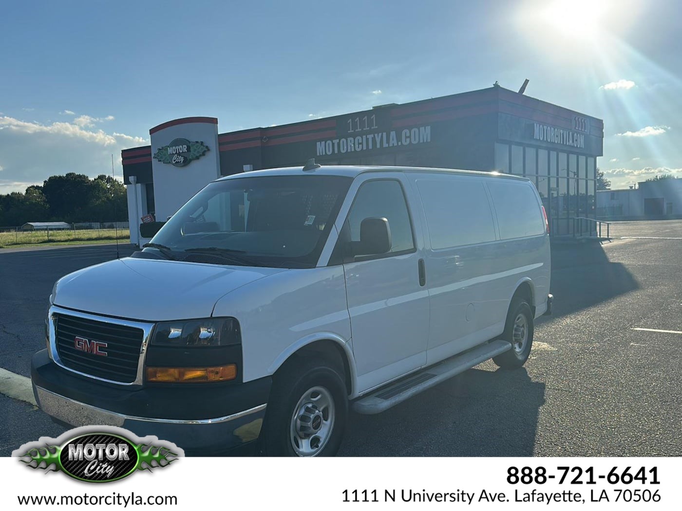 2022 GMC Savana Cargo Work Van's photo