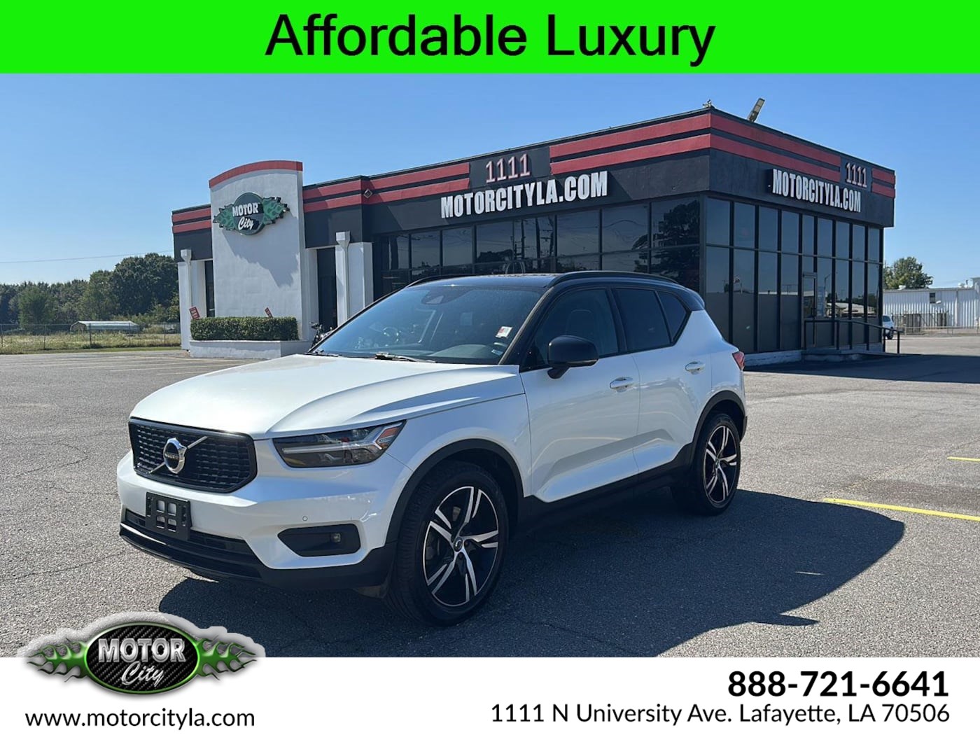 2022 Volvo XC40 R-Design's photo