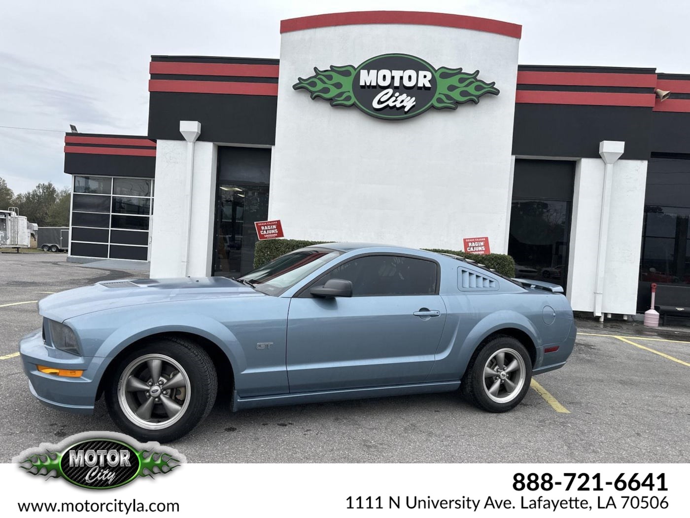 2005 Ford Mustang GT Deluxe's photo