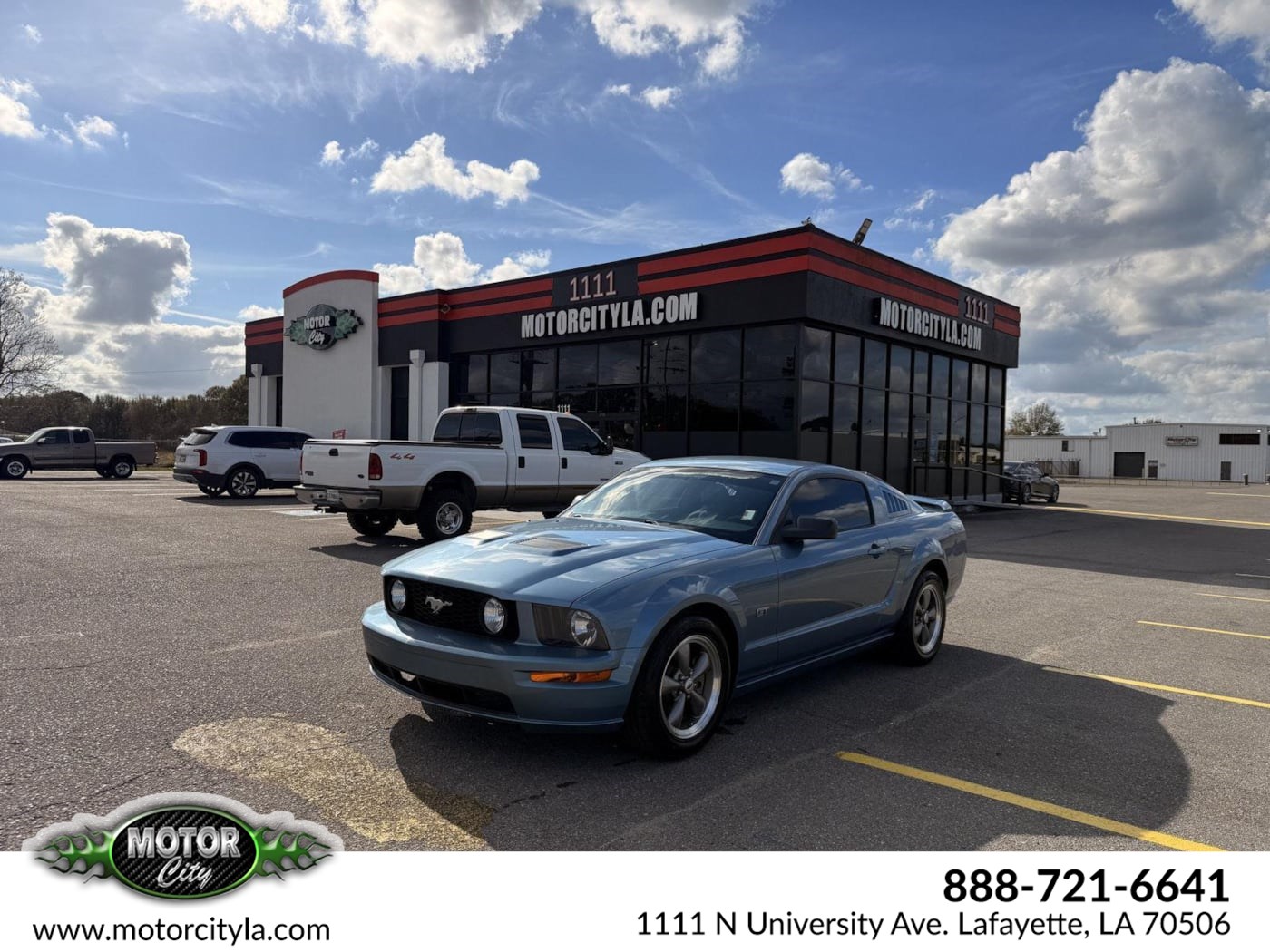 2005 Ford Mustang GT Deluxe's photo