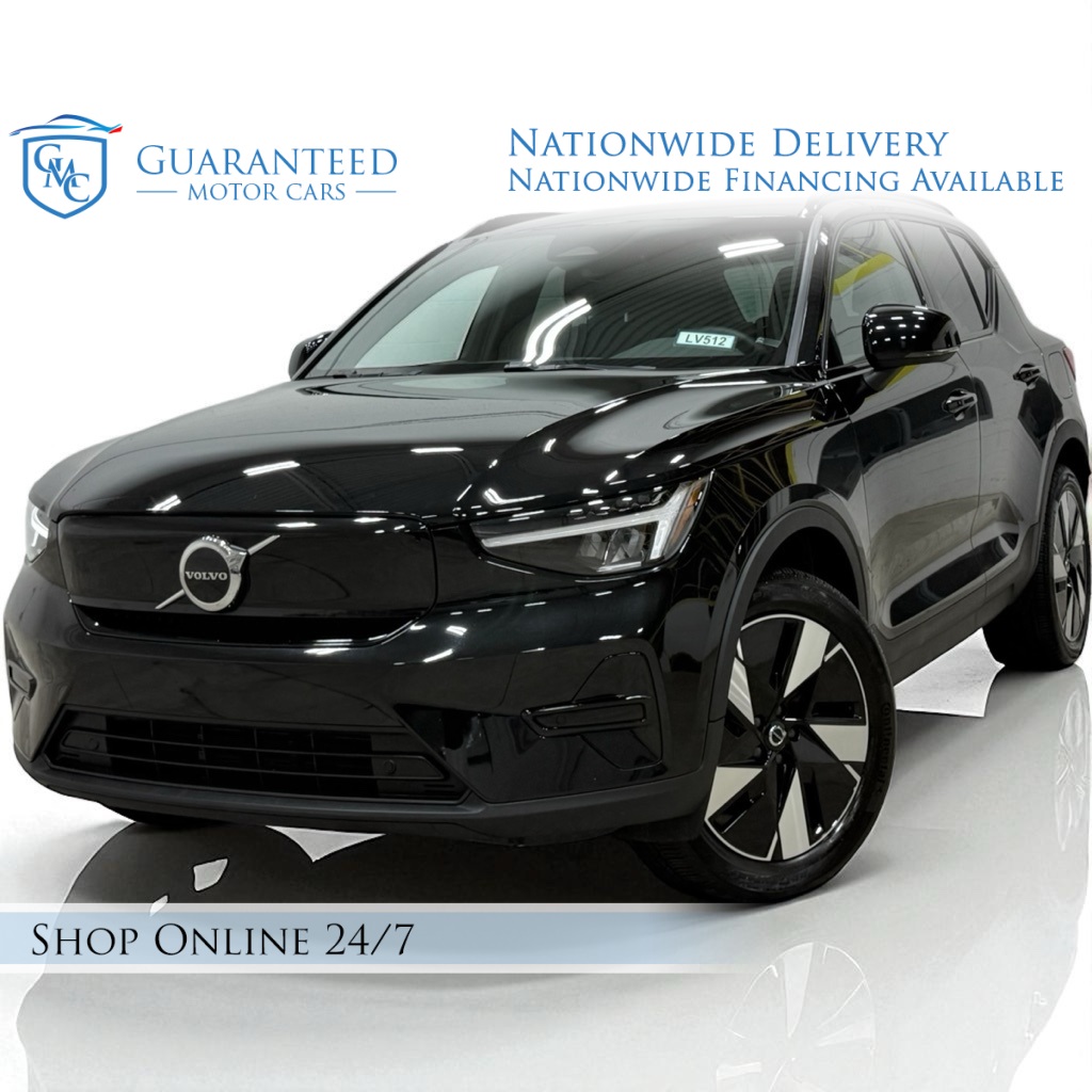 2024 Volvo XC40 Core's photo