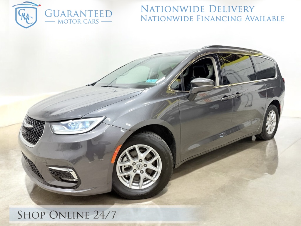 2022 Chrysler Pacifica Touring L's photo