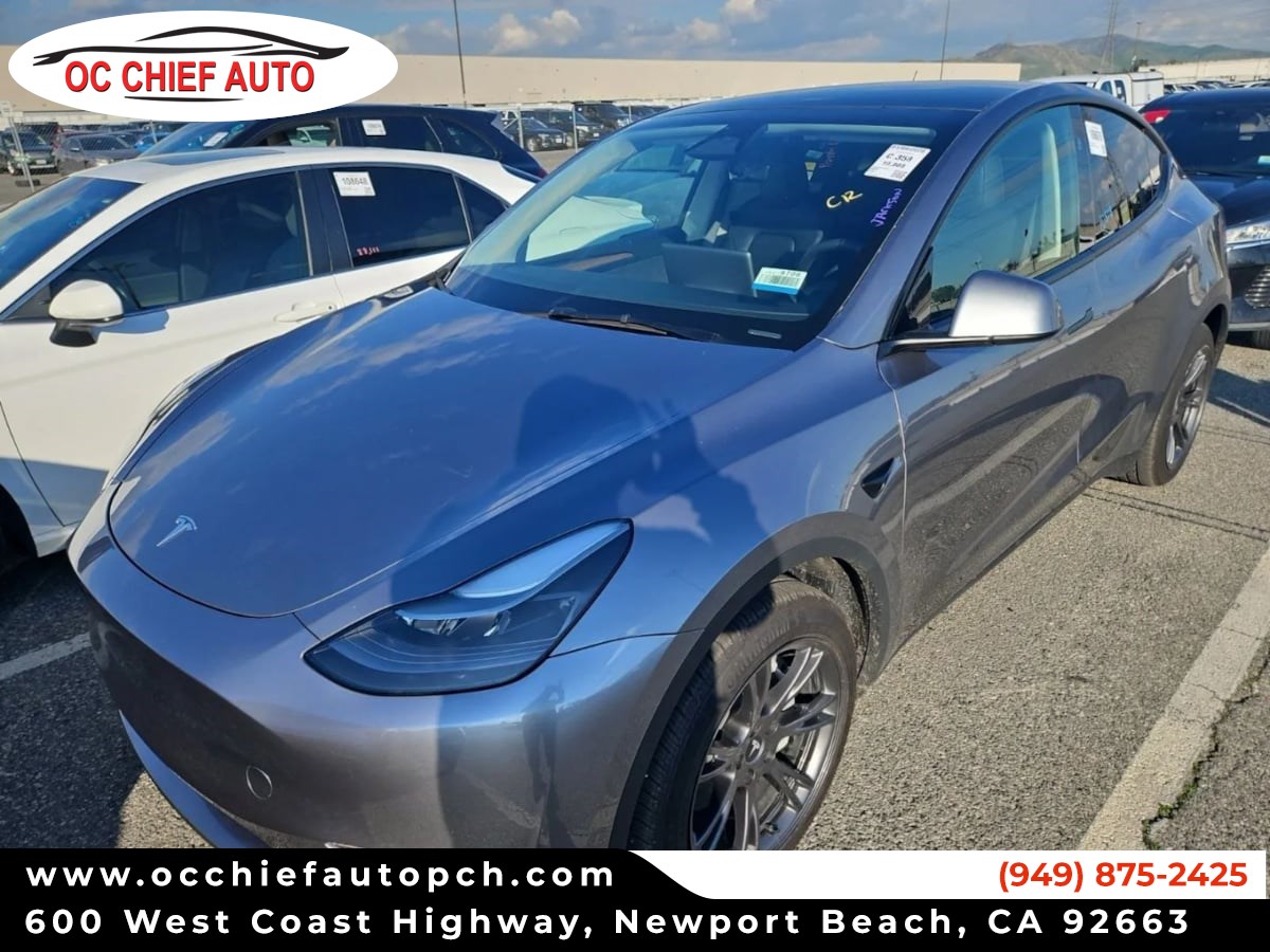 2025 Tesla Model Y Long Range's photo