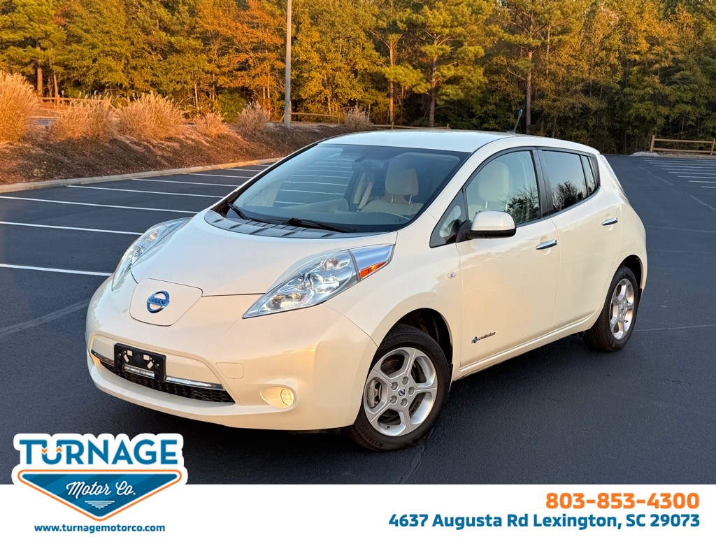 2011 Nissan LEAF SL's photo