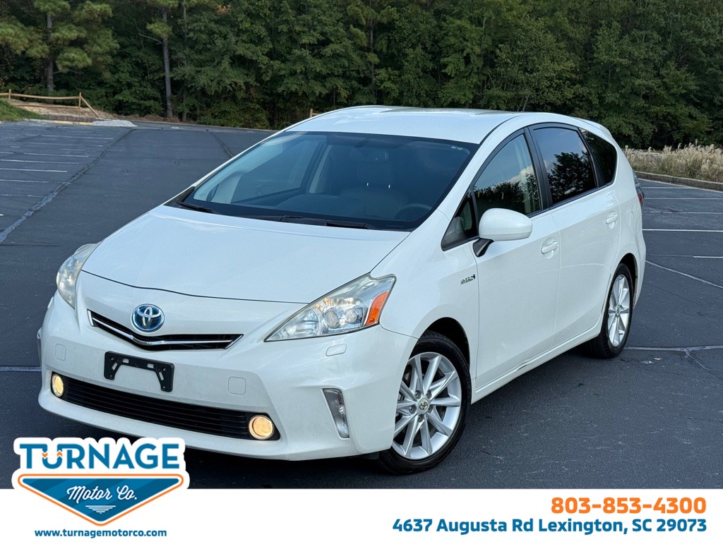 2012 Toyota Prius v Five's photo