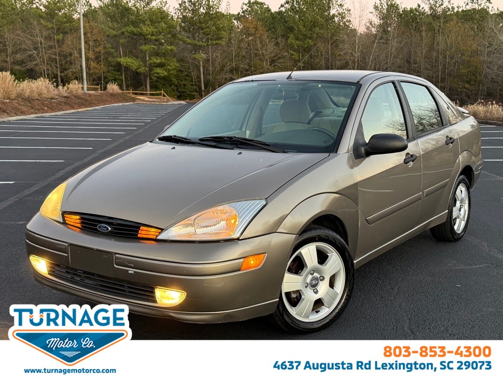 2004 Ford Focus Base's photo