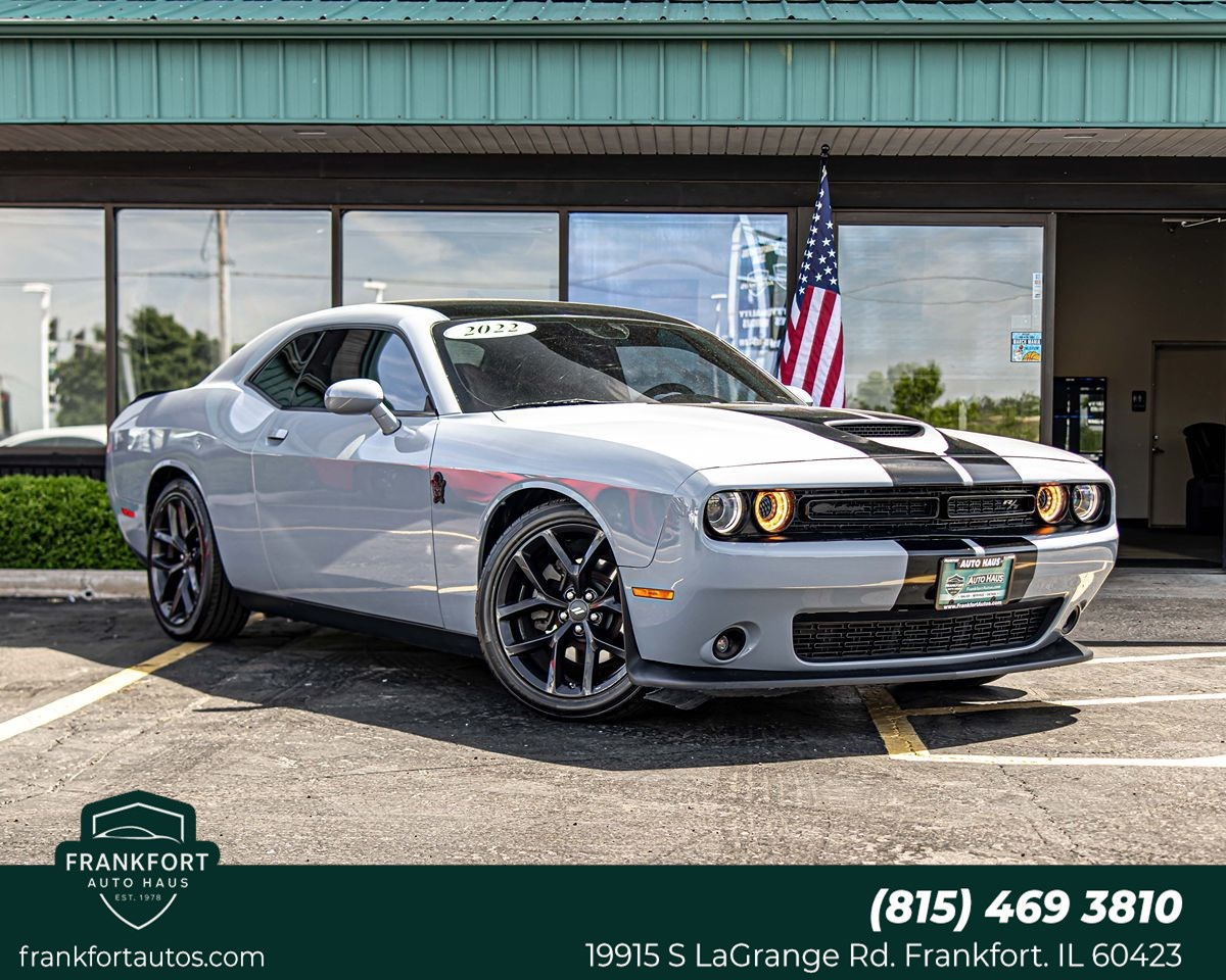 2022 Dodge Challenger R/T's photo