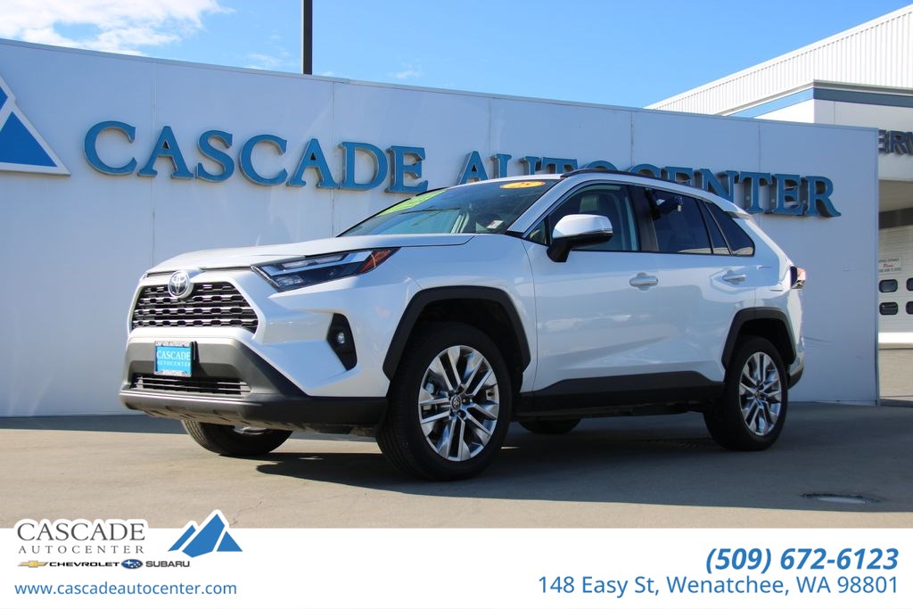 2025 Toyota RAV4 XLE Premium