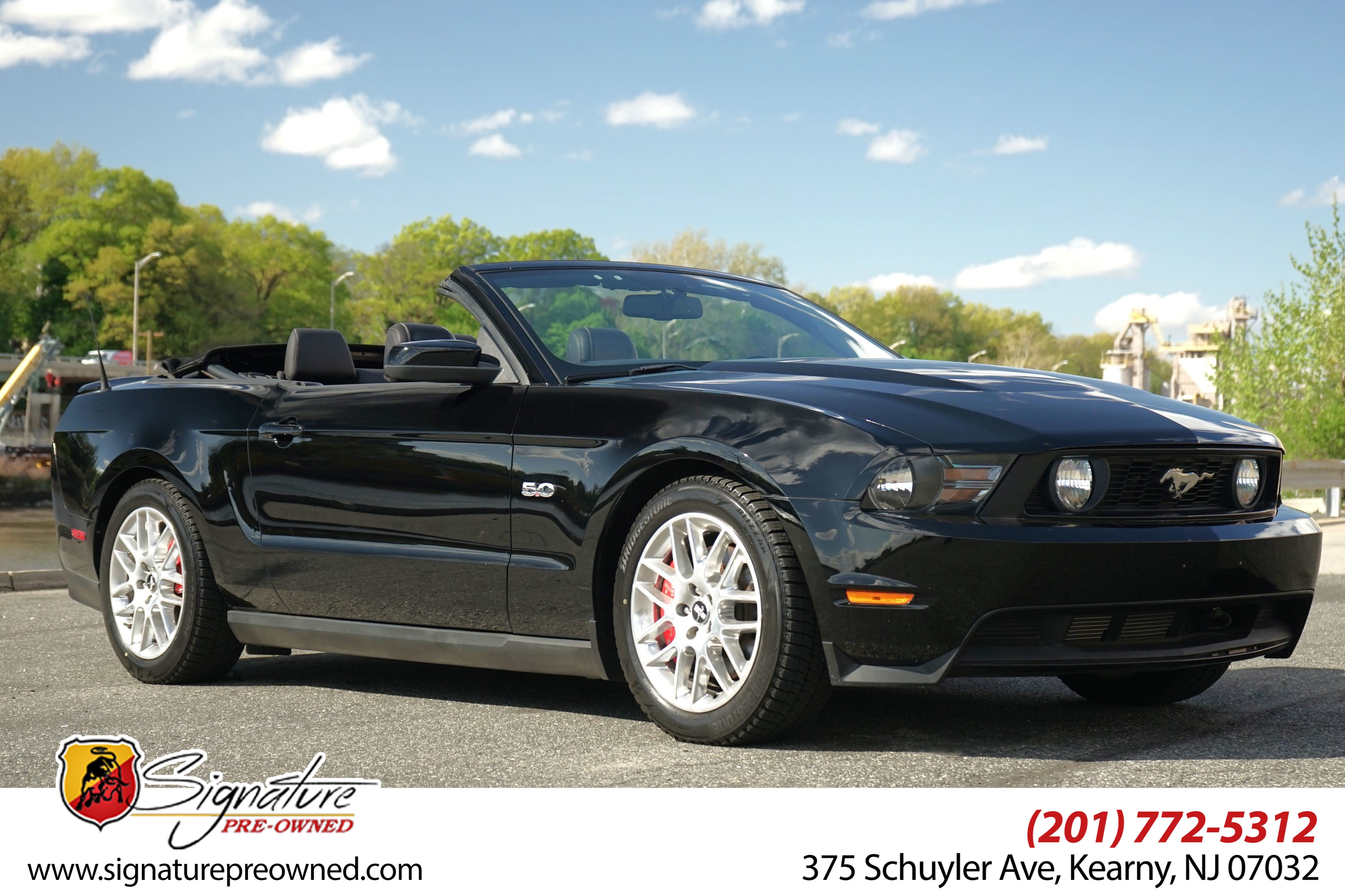 2012 Ford Mustang GT Premium's photo