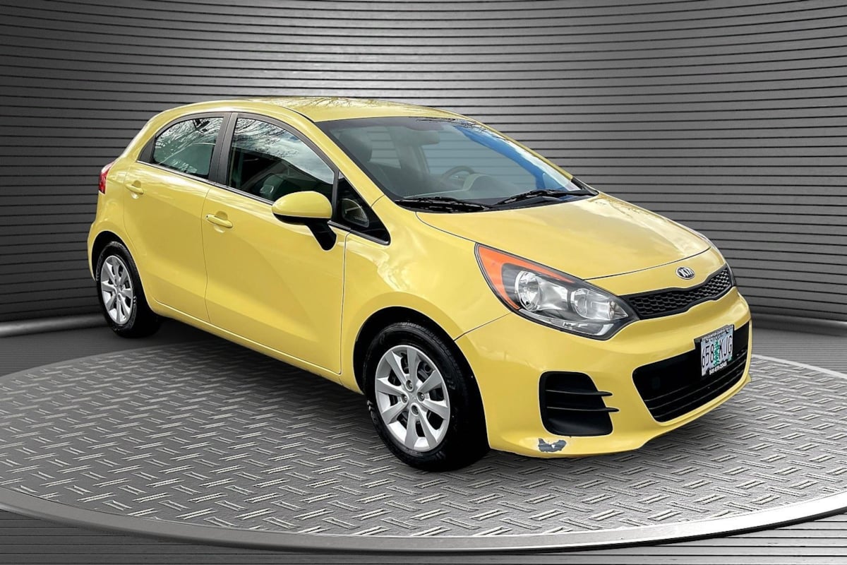 2016 Kia Rio 5-Door LX