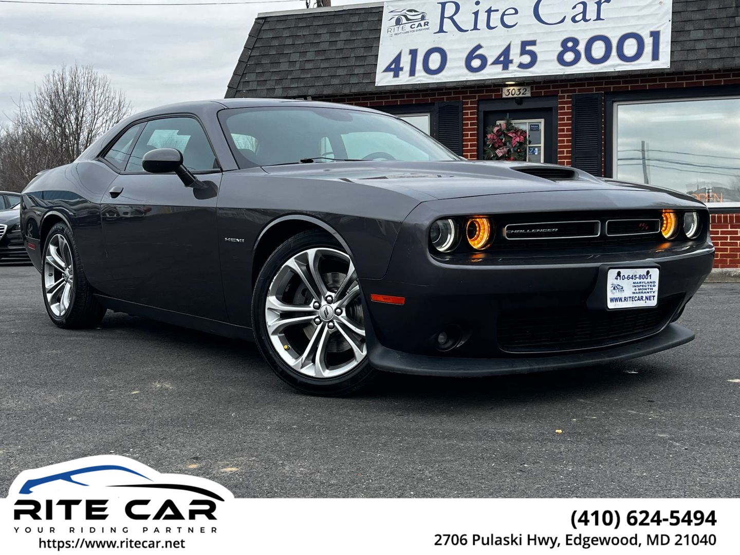 2022 Dodge Challenger R/T's photo