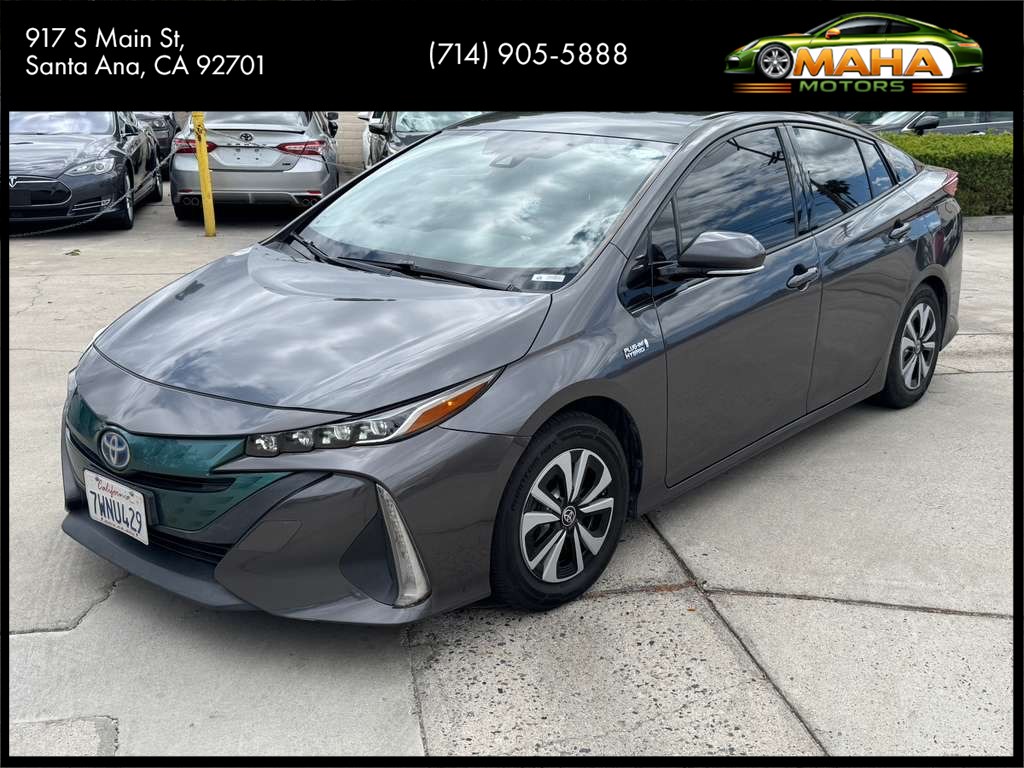 2017 Toyota Prius Prime Plus's photo