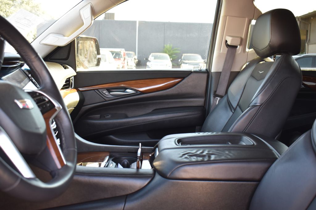 Cadillac Escalade 2017 Cadillac Escalade 1GYS4BKJ7HR284906
