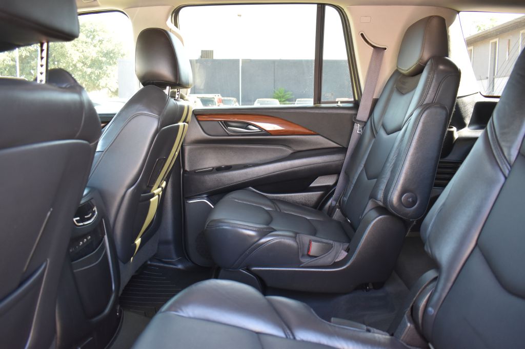 Cadillac Escalade 2017 Cadillac Escalade 1GYS4BKJ7HR284906