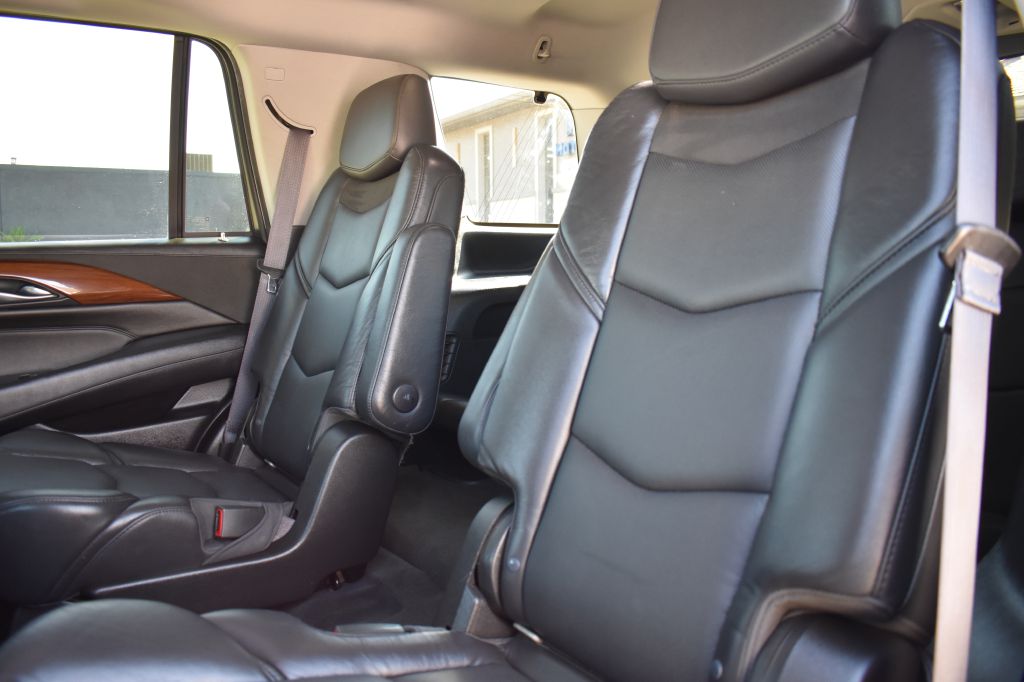 Cadillac Escalade 2017 Cadillac Escalade 1GYS4BKJ7HR284906