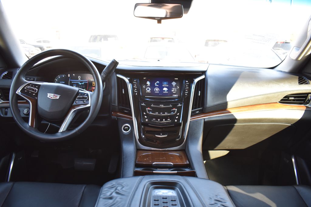Cadillac Escalade 2017 Cadillac Escalade 1GYS4BKJ7HR284906