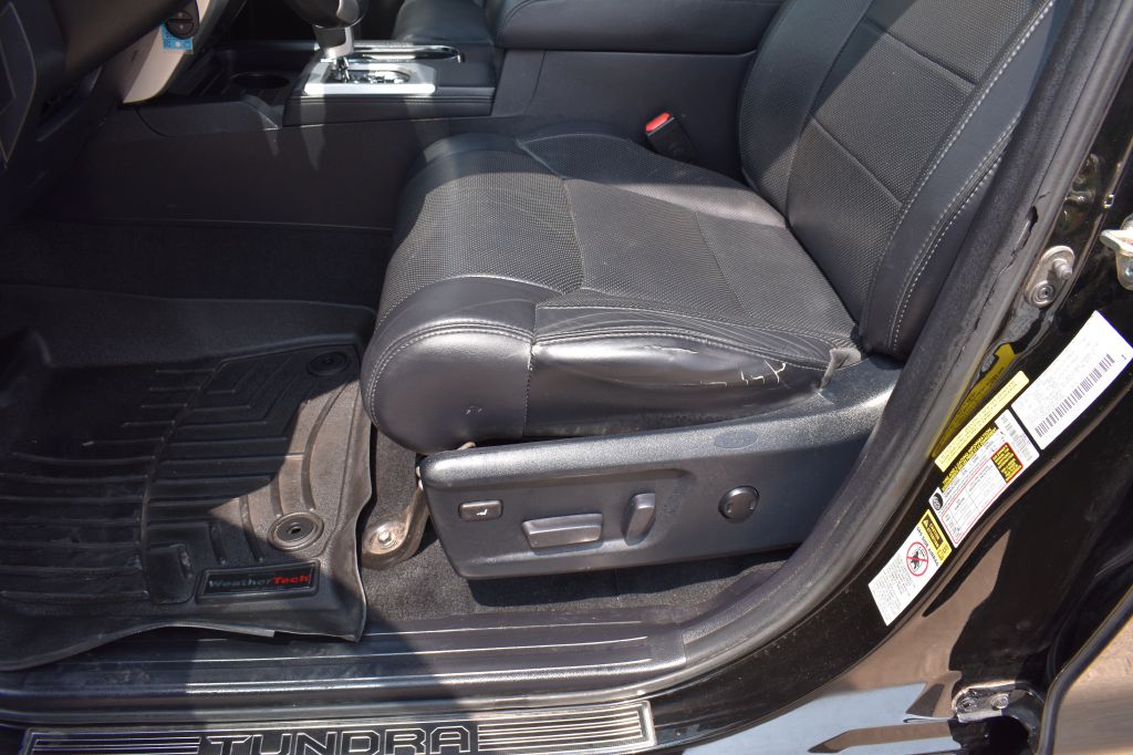 Toyota Tundra 4WD 2017 Toyota Tundra 4WD 5TFAW5F14HX619302