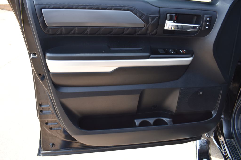 Toyota Tundra 4WD 2017 Toyota Tundra 4WD 5TFAW5F14HX619302