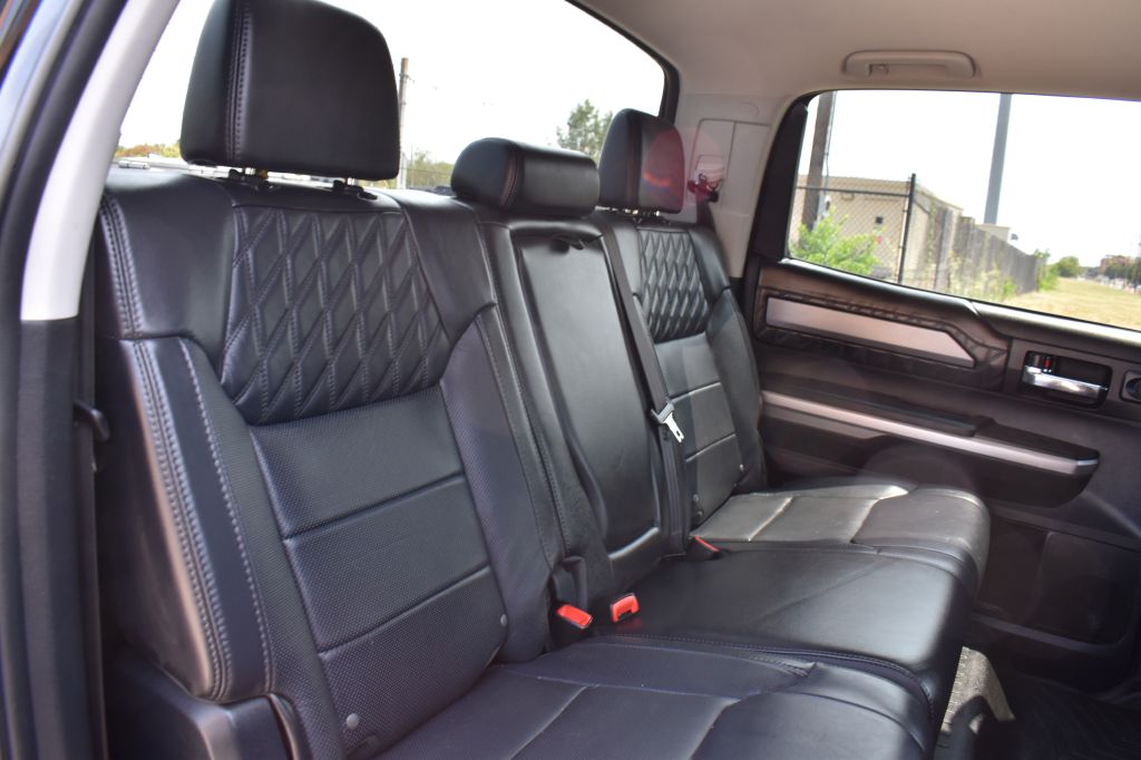 Toyota Tundra 4WD 2017 Toyota Tundra 4WD 5TFAW5F14HX619302