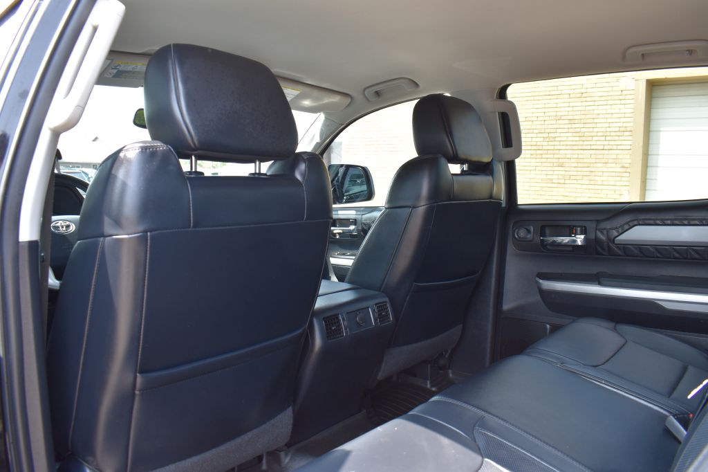 Toyota Tundra 4WD 2017 Toyota Tundra 4WD 5TFAW5F14HX619302