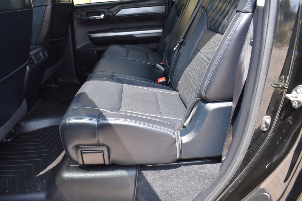 Toyota Tundra 4WD 2017 Toyota Tundra 4WD 5TFAW5F14HX619302