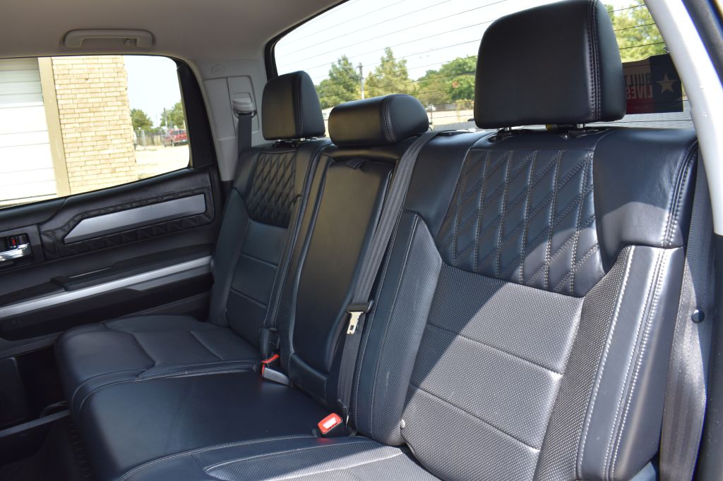 Toyota Tundra 4WD 2017 Toyota Tundra 4WD 5TFAW5F14HX619302