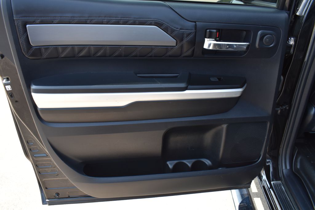 Toyota Tundra 4WD 2017 Toyota Tundra 4WD 5TFAW5F14HX619302