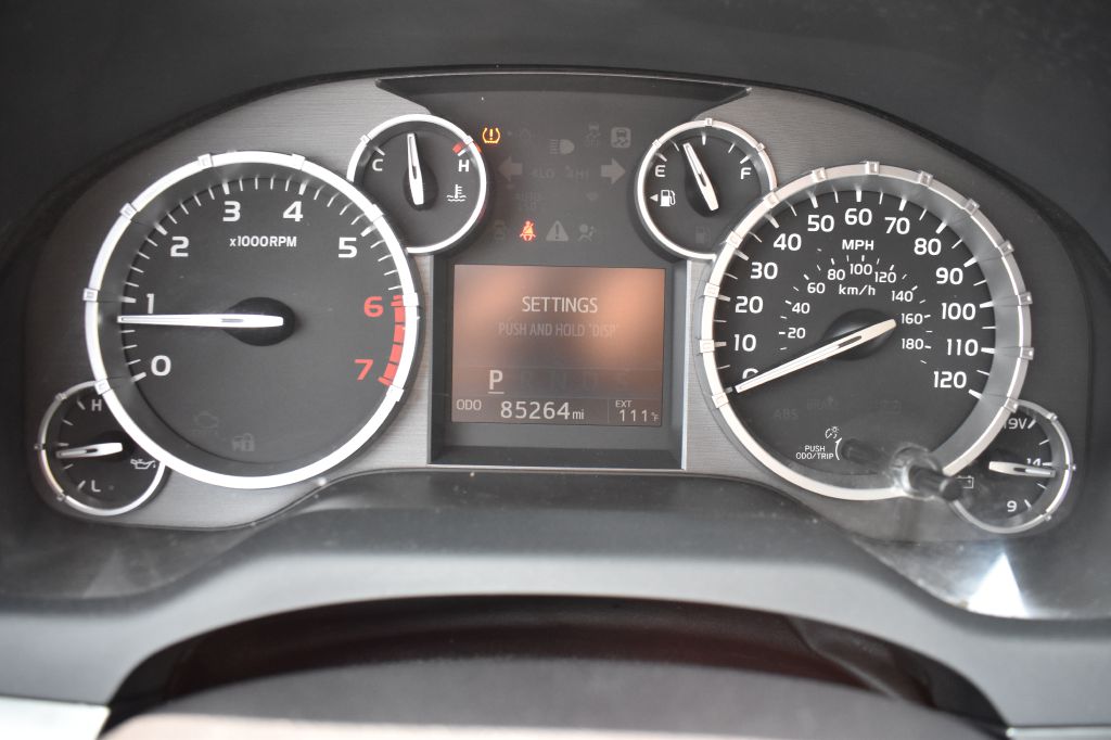 Toyota Tundra 4WD 2017 Toyota Tundra 4WD 5TFAW5F14HX619302