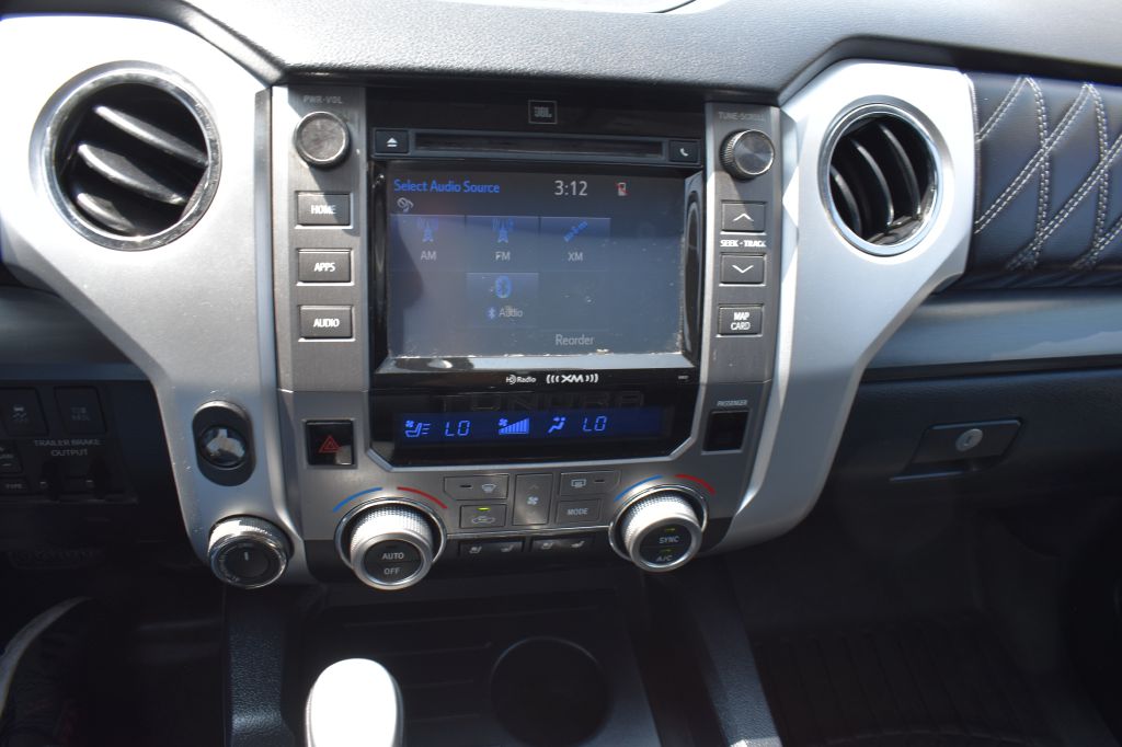 Toyota Tundra 4WD 2017 Toyota Tundra 4WD 5TFAW5F14HX619302