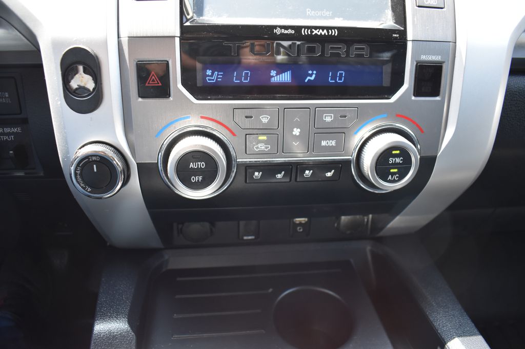 Toyota Tundra 4WD 2017 Toyota Tundra 4WD 5TFAW5F14HX619302