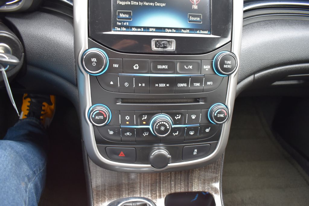 Chevrolet Malibu 2015 Chevrolet Malibu 1G11F5SL9FF248253