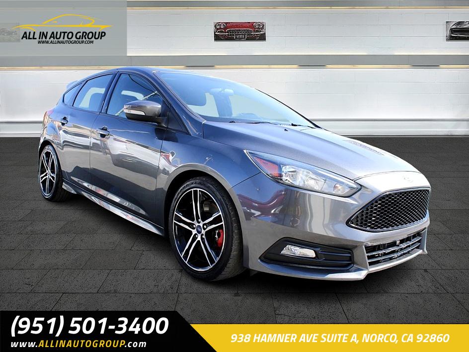 2017 Ford Focus ST