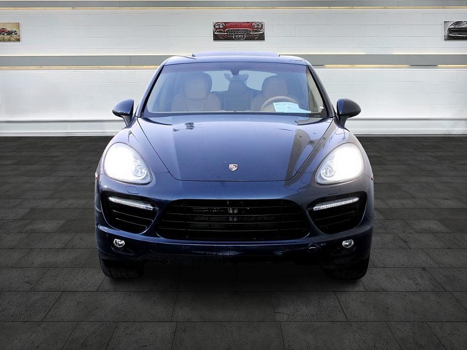 2011 Porsche Cayenne Turbo photo 3