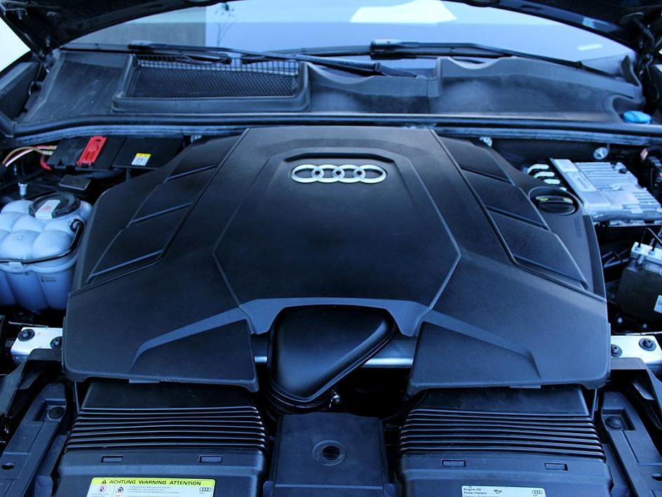 2019 Audi Q8 Premium Plus photo 2