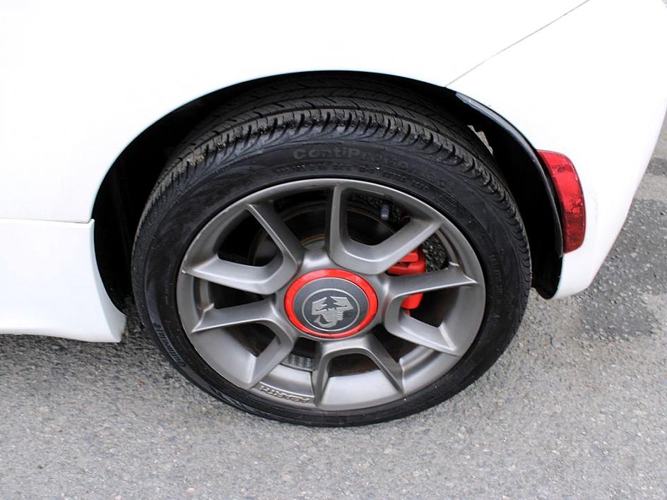2013 Fiat 500 Abarth photo 10