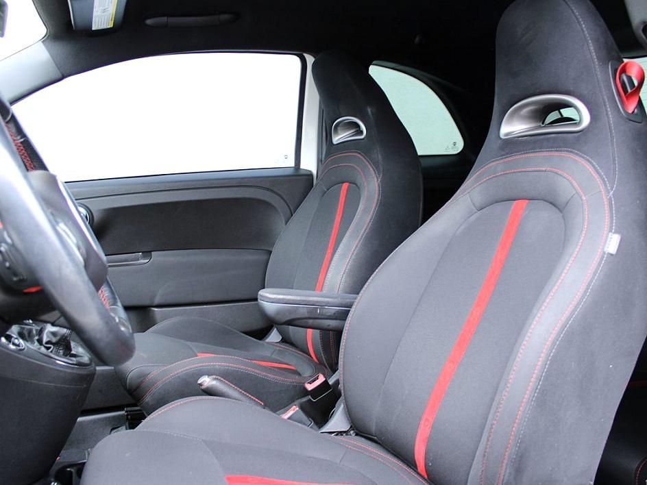 2013 Fiat 500 Abarth photo 12
