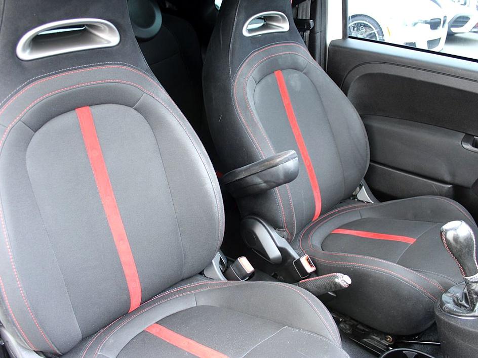 2013 Fiat 500 Abarth photo 19