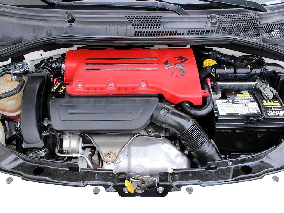 2013 Fiat 500 Abarth photo 2