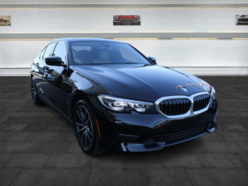 BMW 3 Series 330i Sedan RWD