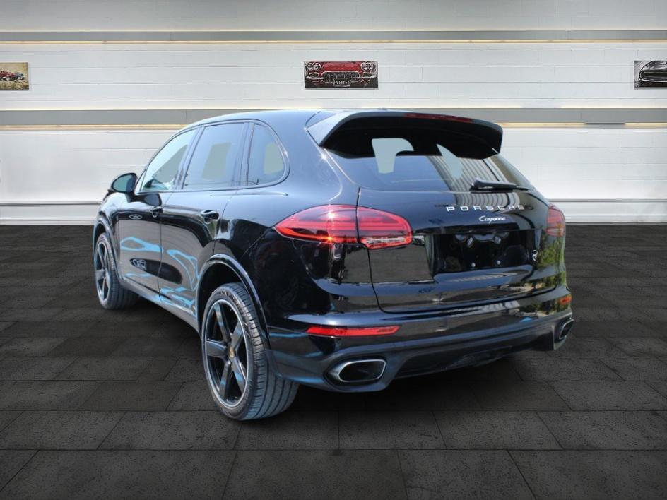 2017 Porsche Cayenne photo 5